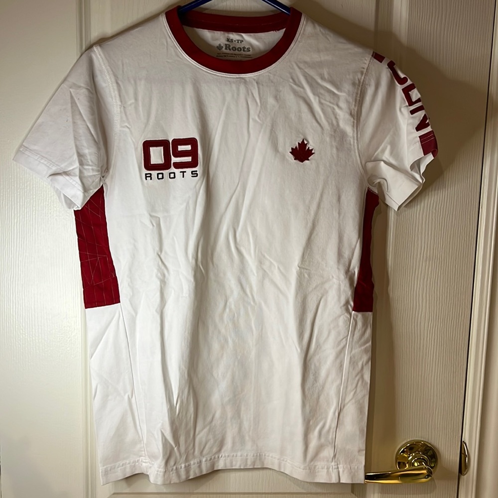 Roots t-shirt